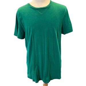 GAP green tshirt